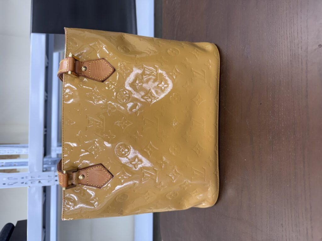 LOUIS VUITTON エナメルショルダーバッグ リカラー施工【After】🌟